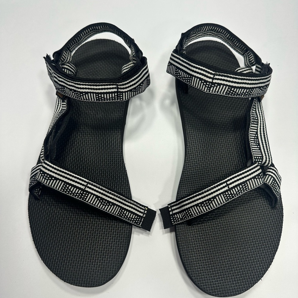 TEVA Black and White Women's Sandals size 11 brand new without tags